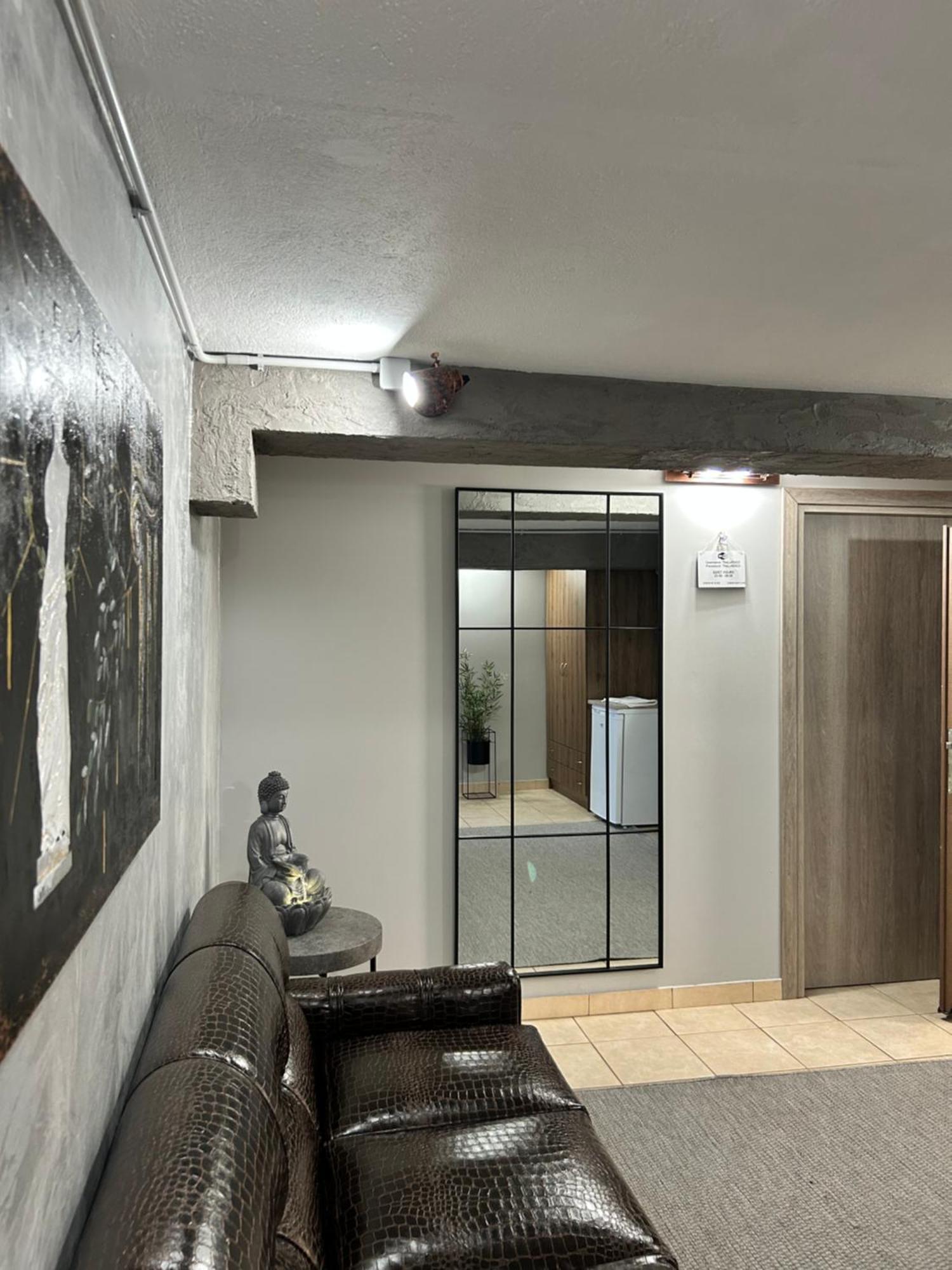 Theloft Apartment